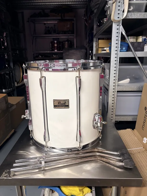 Pearl BLX-2116 floortom 16x16” Arctic white lacquer