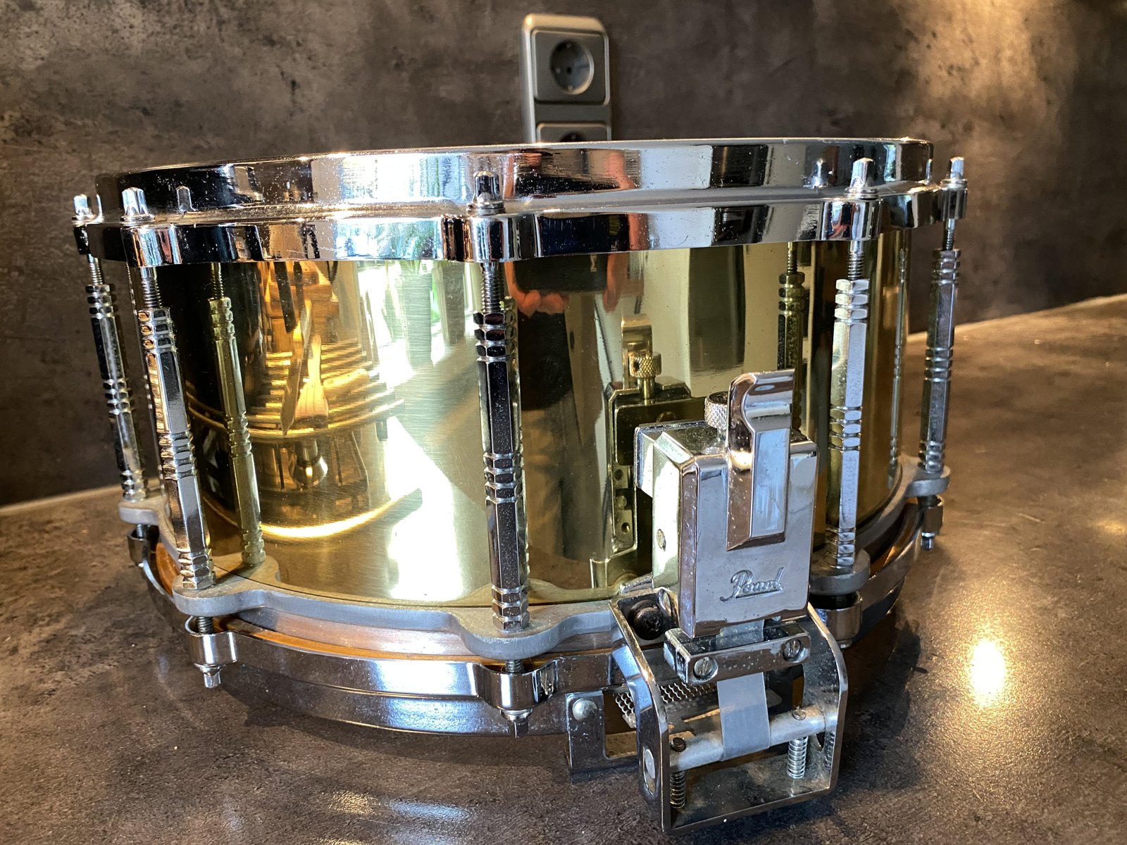 Pearl B-914D Freefloater Brass snare 14x6.5 inch