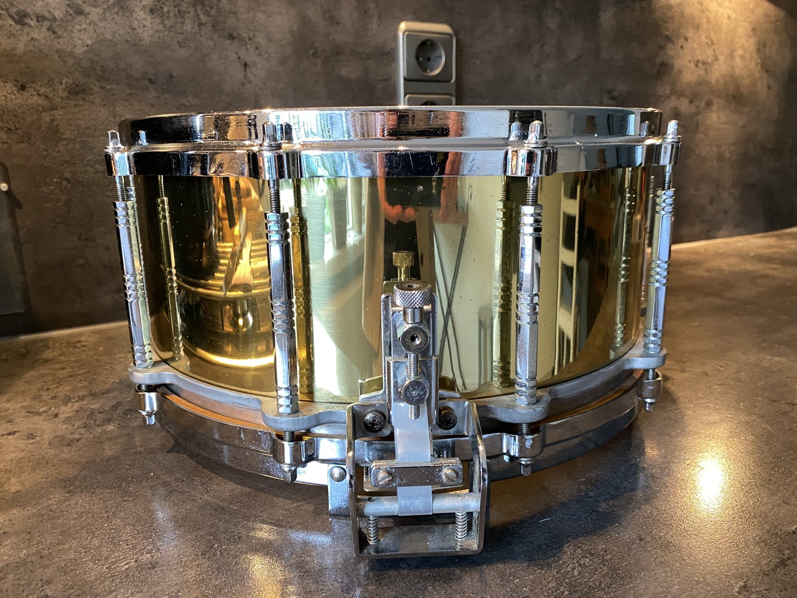 Pearl B-914D Freefloater Brass snare 14x6.5 inch