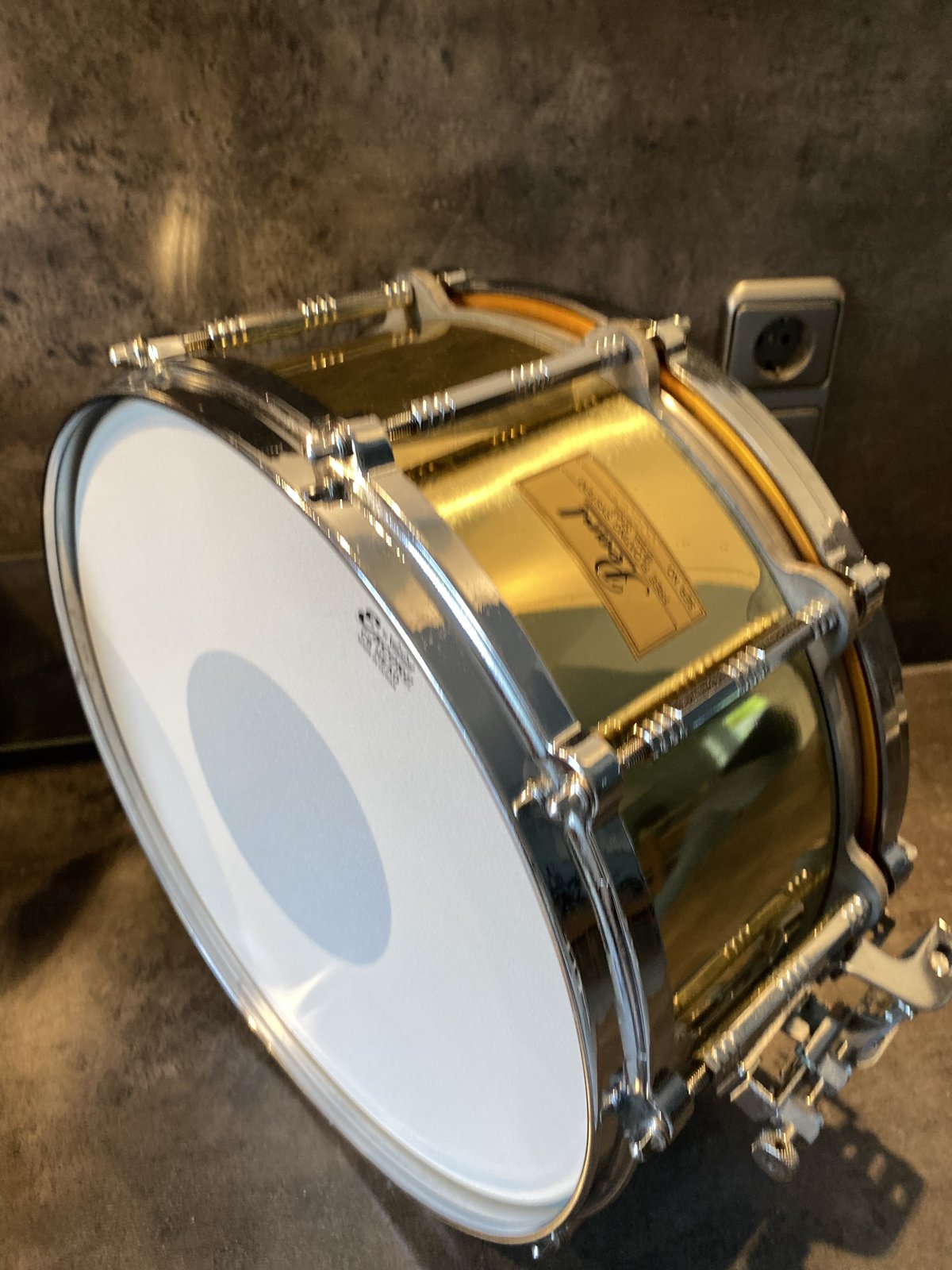 Pearl B-914D Freefloater Brass snare 14x6.5 inch