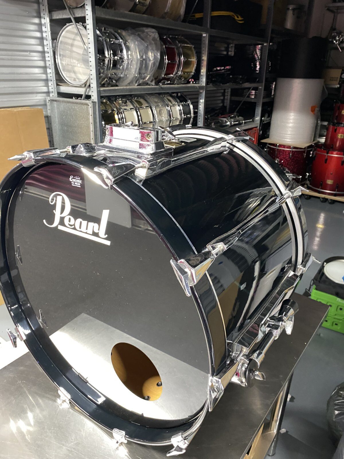 Pearl BLX bassdrum 22x18” Piano black.