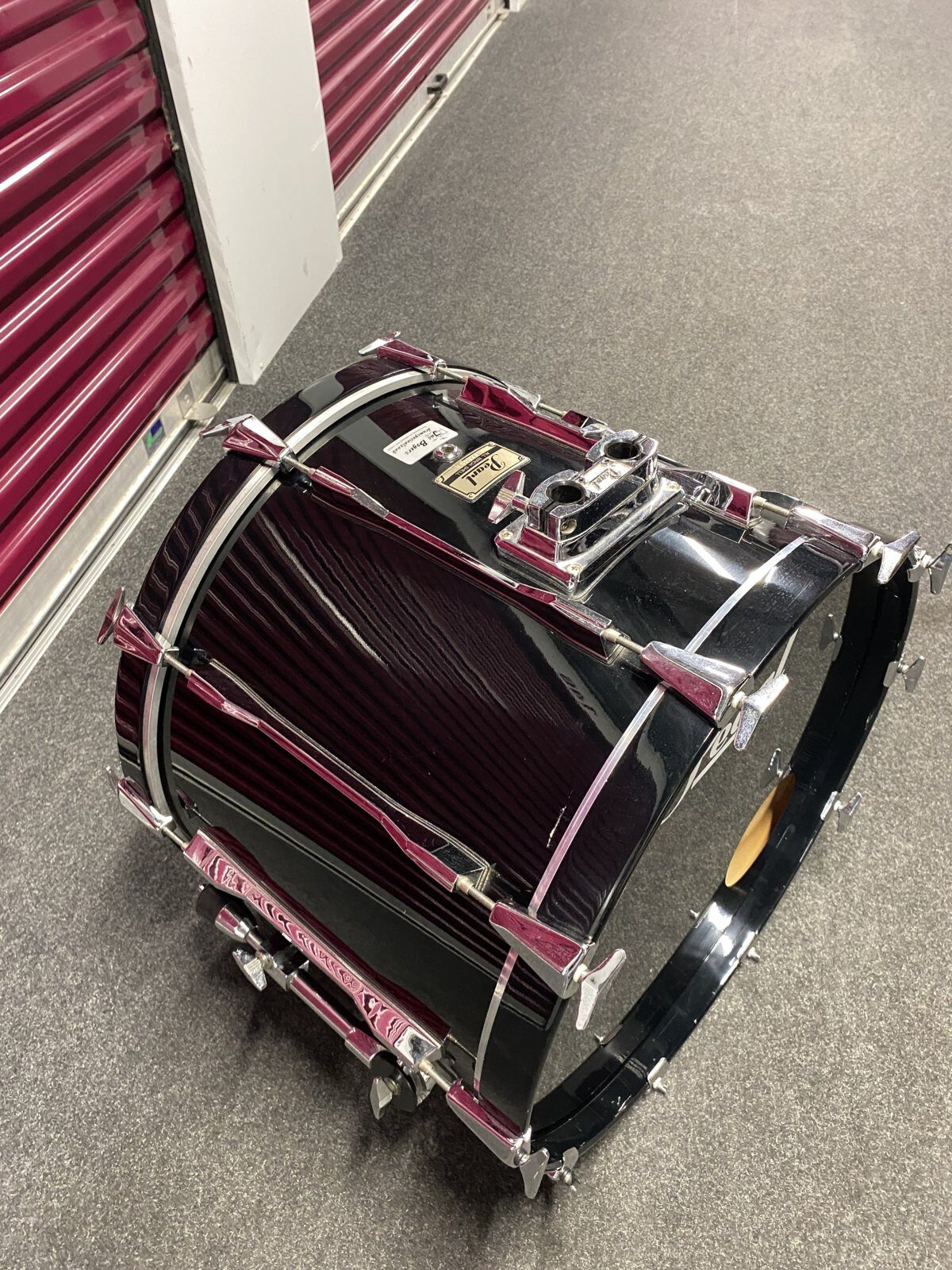 Pearl BLX bassdrum 22x18” Piano black.