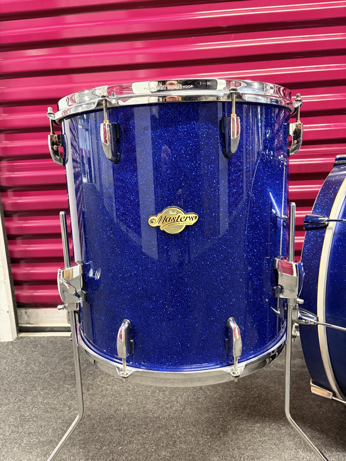Pearl MPL/BCX Masters birch and maple shellset in Navy blue sparkle